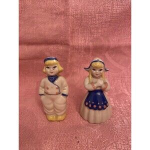Ceramic Arts Studio Wee Dutch Boy and Girl Salt Pepper Shakers 1947 Harrington